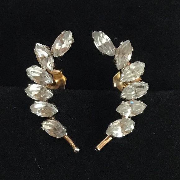 Elegant Pierced Earrings Vintage Gold Tone & Rhinestone - Picture 13 of 16
